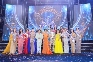 Non nước – Sắc vóc”: Hai tuyệt phẩm thời trang tôn vinh vẻ đẹp Việt của NTK Tony Phạm