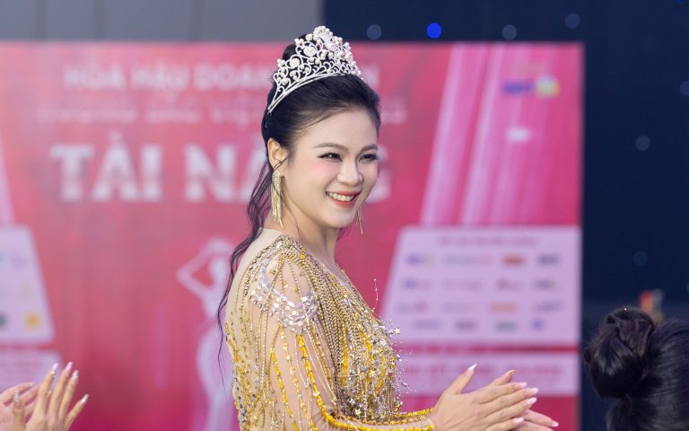 Điều gì khiến Hoa hậu Truyền thông Quốc gia Lê Thị Mai Anh trở thành điểm nhấn của đêm Bán kết & Tài năng?