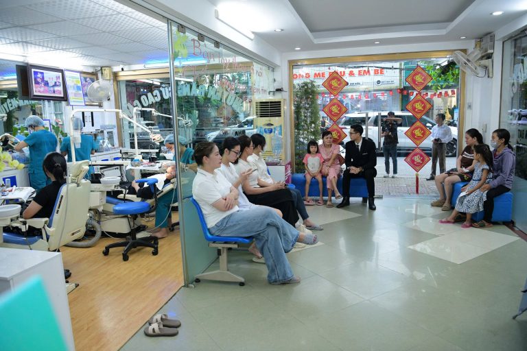 Phòng khám Răng – Hàm – Mặt Khoa Đạt: Hành trình hơn hai thập kỷ chăm sóc nụ cười người Việt