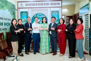 Hoa hậu Đại sứ Thu Thủy: “Mong muốn giúp các bác khỏe hơn, dùng thuốc ít hơn”