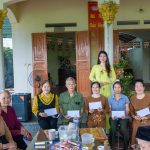 Hoa hậu Ban Thị Thu phát tâm công đức, trao quà đầu năm tại chùa Đồng Mạ