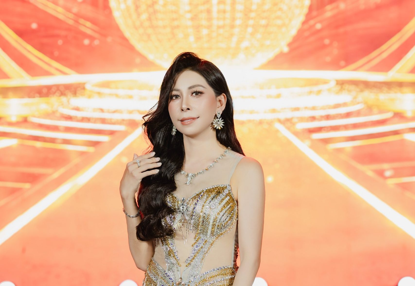 Nhan sắc “nét như Sony” của Hoa hậu Hạnh Nguyên tại chung kết Hoa hậu Thương hiệu Việt Nam 2026