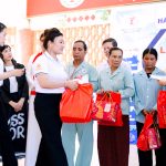 Doanh nhân Nguyễn Thị Hồng Quang đấu giá thành công trang phục First Face Áo dài tại Hoa hậu Thương hiệu Việt Nam 2026