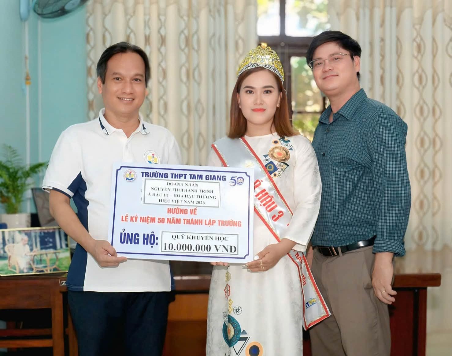 Á hậu Nguyễn Thị Thanh Trinh đồng hành cùng Quỹ Khuyến học nhân kỷ niệm 50 năm Trường THPT Tam Giang