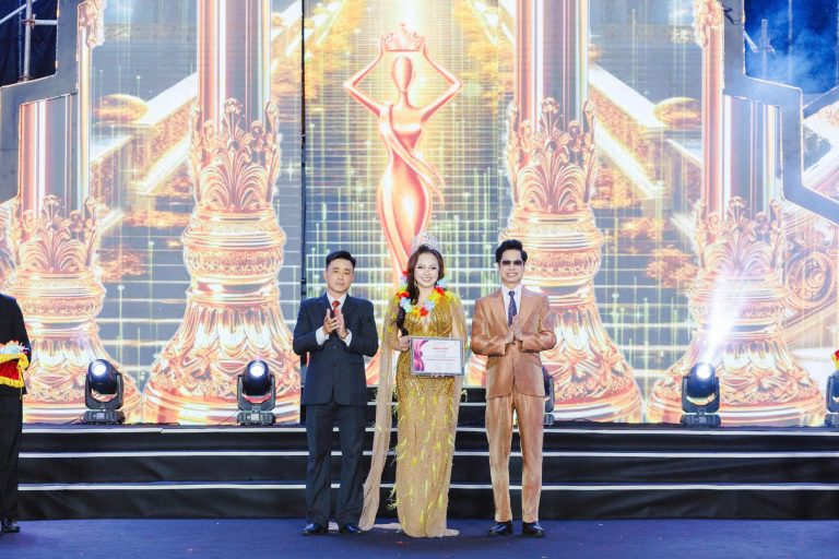 Hoa hậu Nhân ái Ngô Thị Hoàng Ngân được vinh danh sau một nhiệm kỳ nhiều dấu ấn