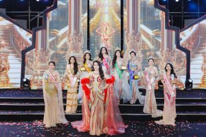 Đỗ Thị Nhị đẹp xuất thần trong khoảnh khắc được vinh danh tại Hoa hậu Doanh nhân Hương sắc Việt Nam 2026