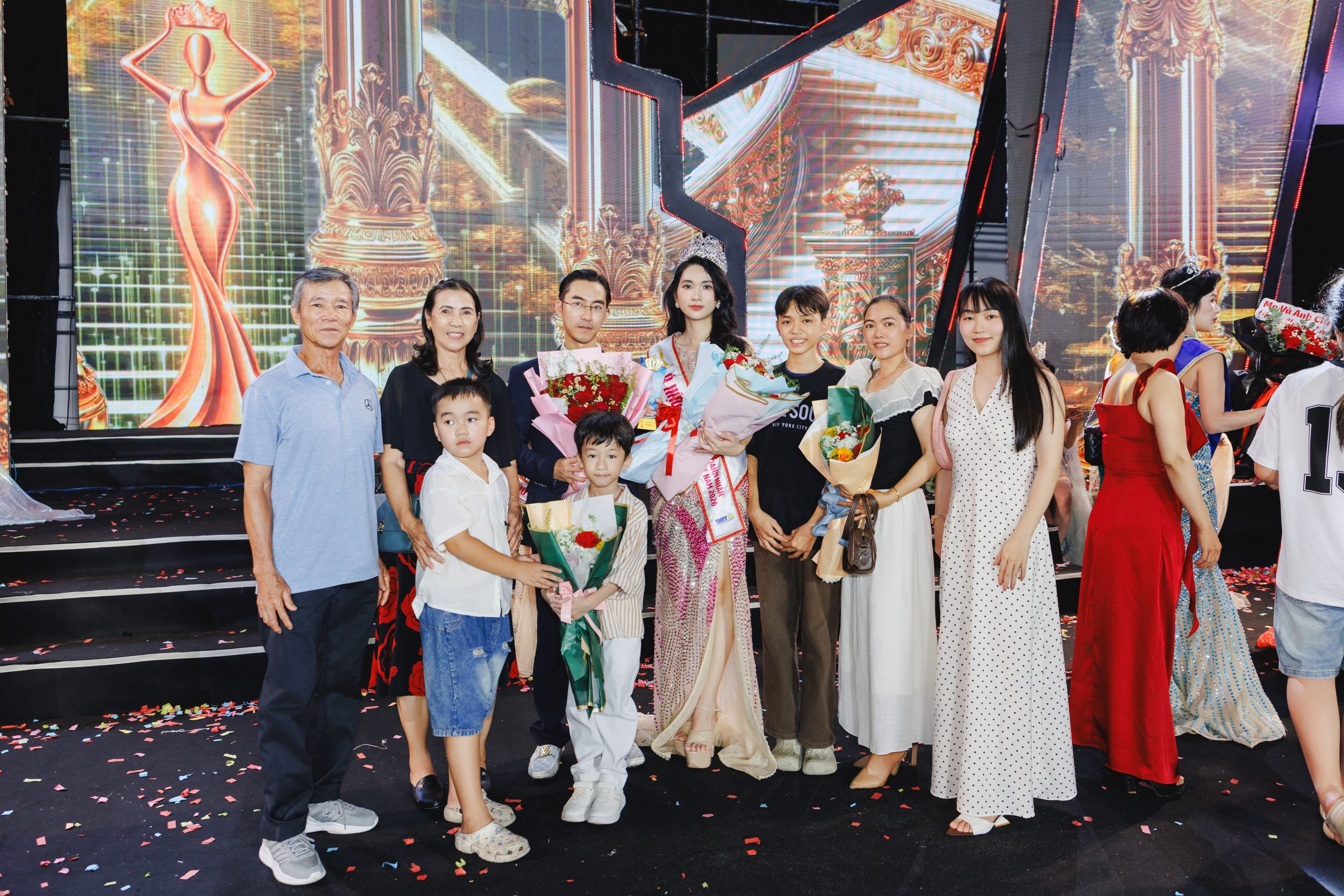 Đại diện Đắk Lắk Nguyễn Thị Thư đăng quang Á hậu 3 Hoa hậu Doanh nhân Hương sắc Việt Nam 2026